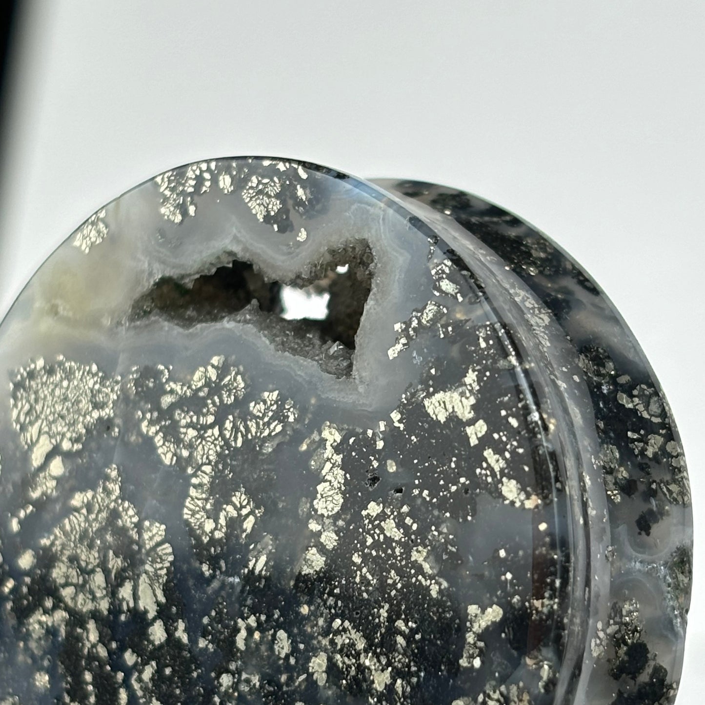Marcasite in agate 1  5/8" (41mm)