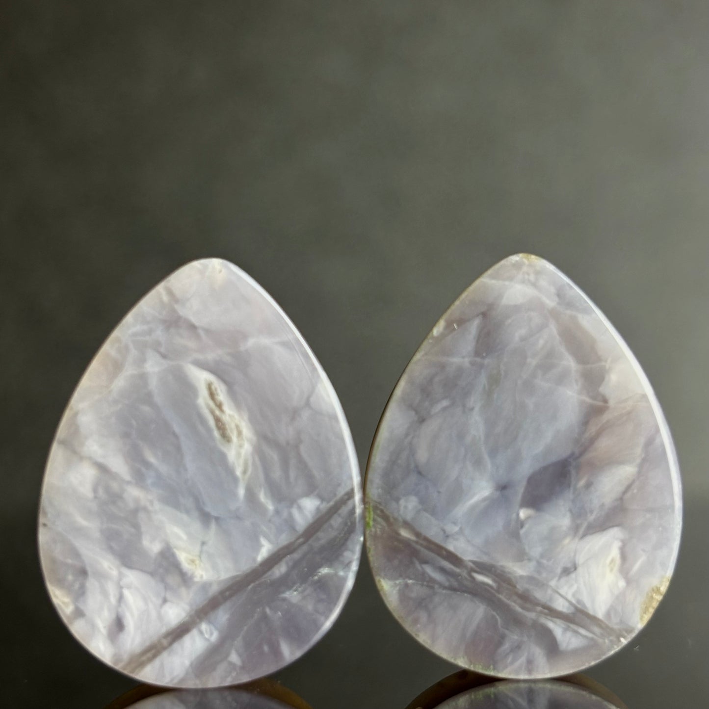 1" / 25mm Purple chalcedony Teardrops
