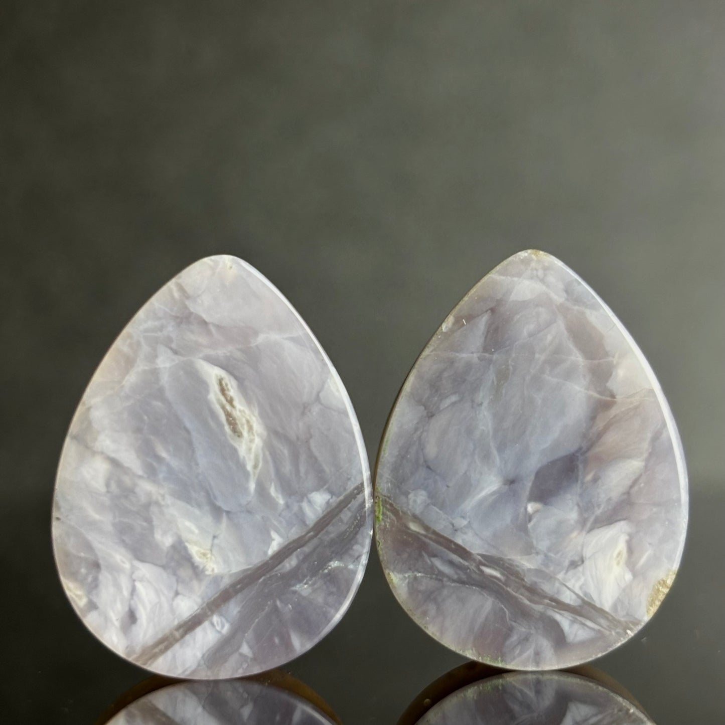 1" / 25mm Purple chalcedony Teardrops