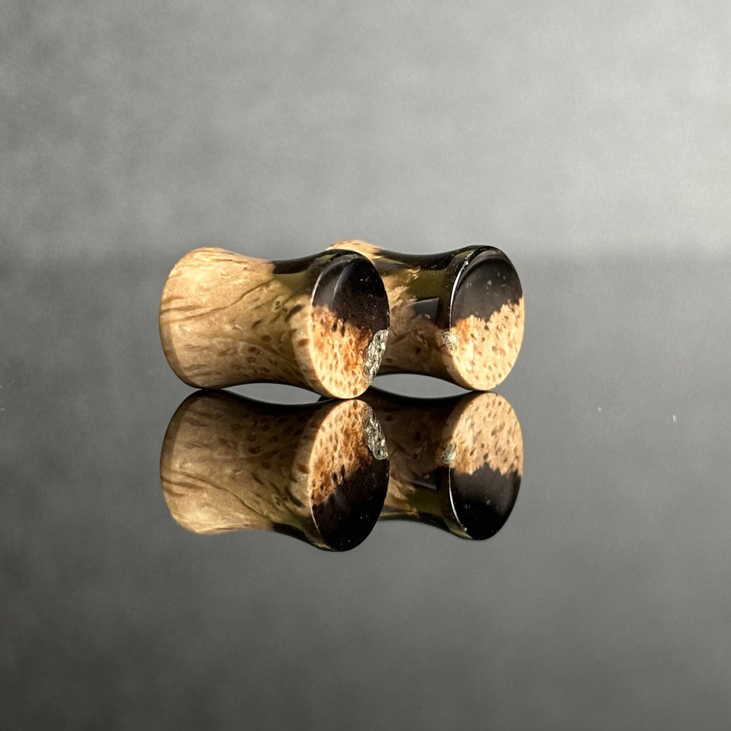 0g / 8mm Petrified Palm Root